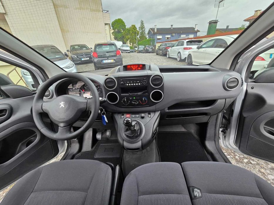 PEUGEOT PARTNER L1 1.6HDI 90CV 3 LUGARES "IVA DEDUTÍVEL"