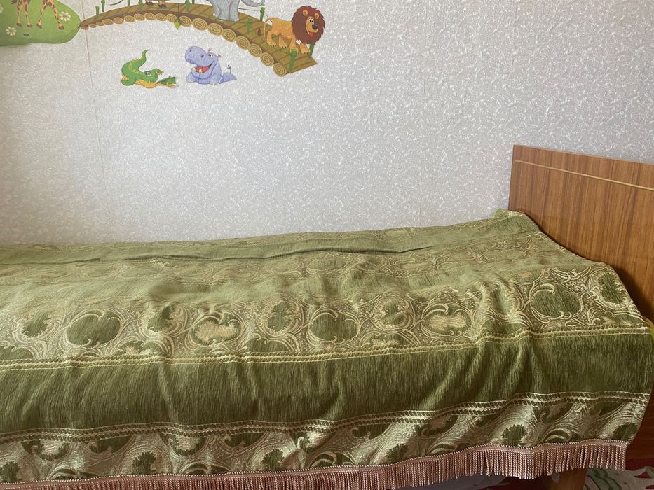 Ліжко з матрасом