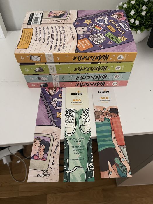 Heartstopper — Alice Oseman | Volumes 1, 2, 3 e 4