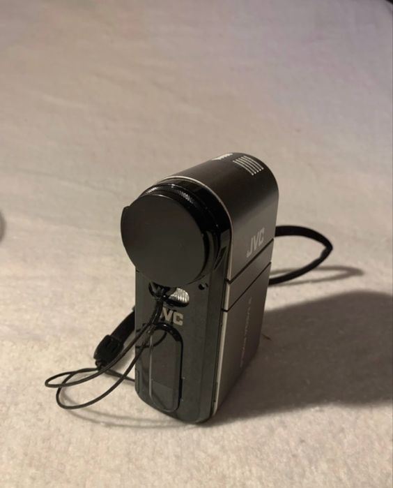 Câmera jvc gz-mc100