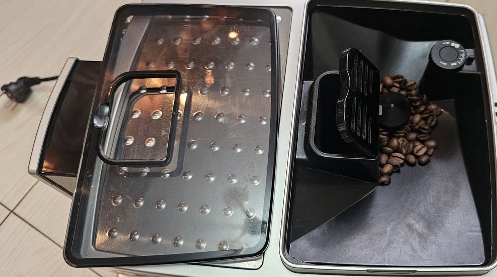 Кавомашина DeLonghi ECAM 23.420 SB