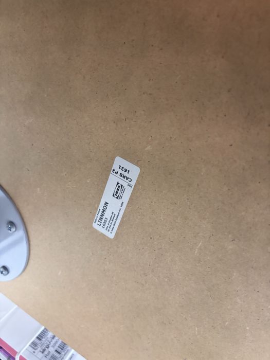 Mesa Linnmon 1,50cmx0,75 com pes reguláveis Olov