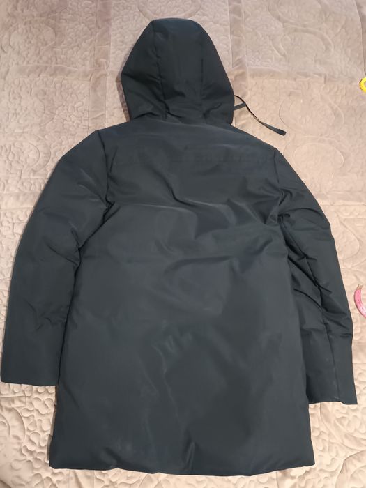 Продам зимову куртку на хлопчика.