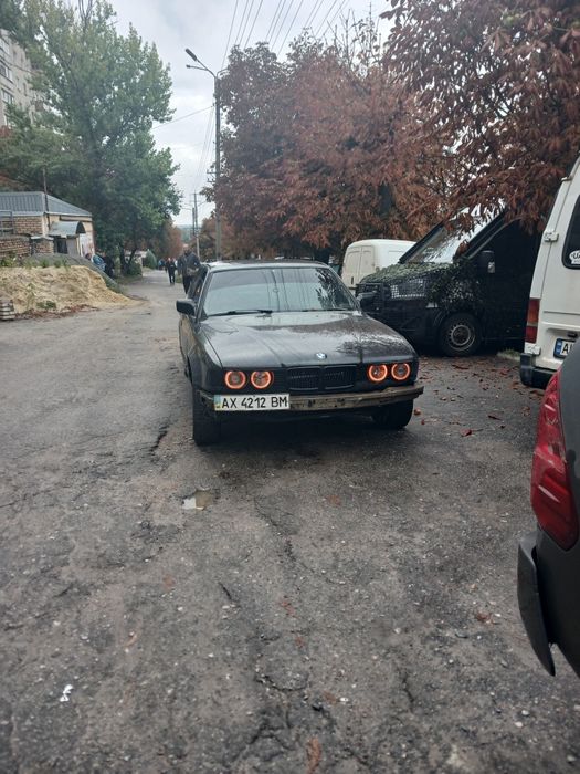 BMW 7 Series 1990