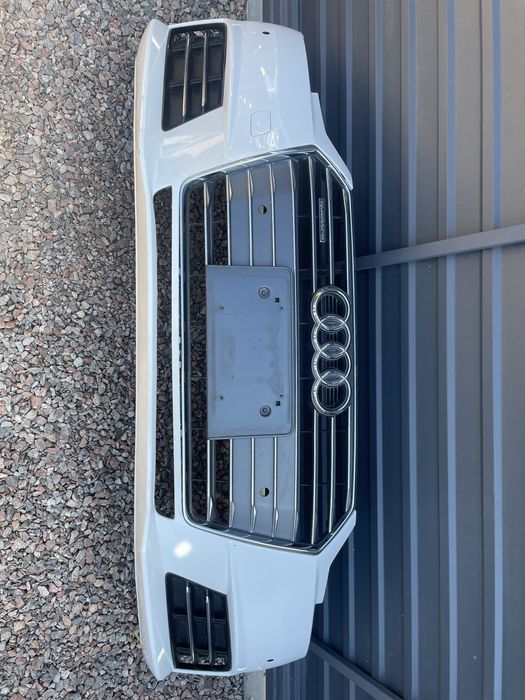 Бампер Audi A4 B9