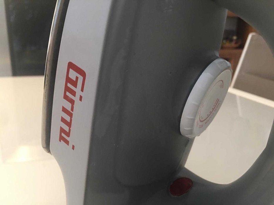 Ferro de engomar Novo