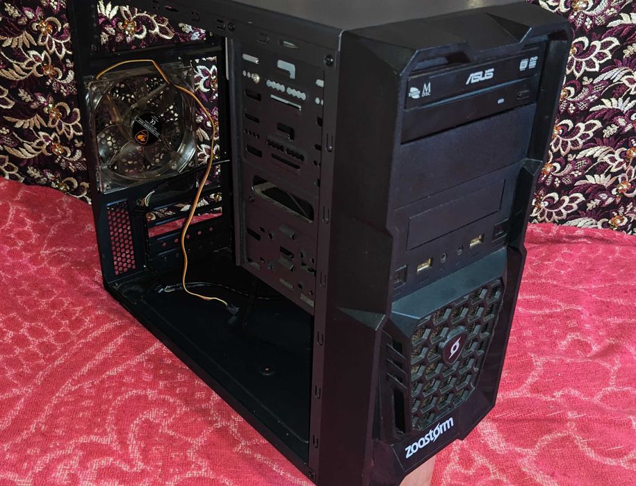 Оригинальный корпус для ПК ZooStorm Tempest (red) без боковых крышек