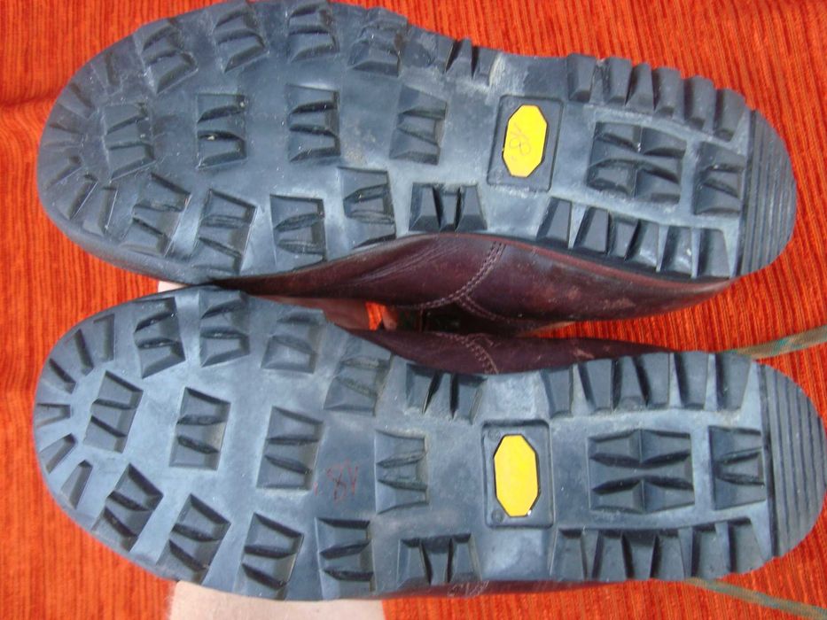 buty górskie outdoorowe Alfa -Wall King roz 40-26 cm- Super Vibram