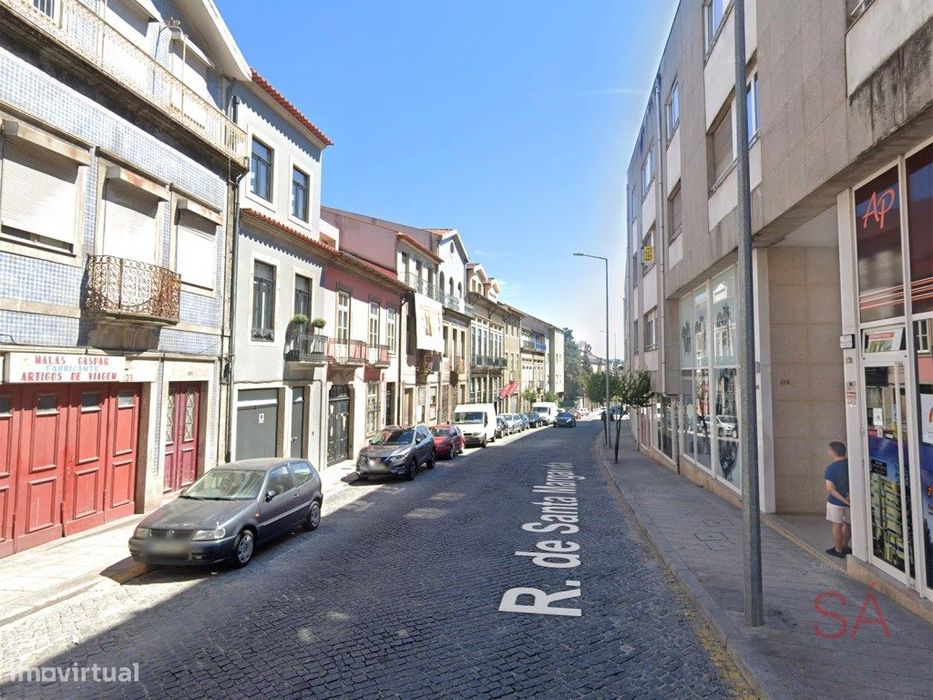 Apartamento T3 novo com lugar de garagem no centro de Braga, na Rua...
