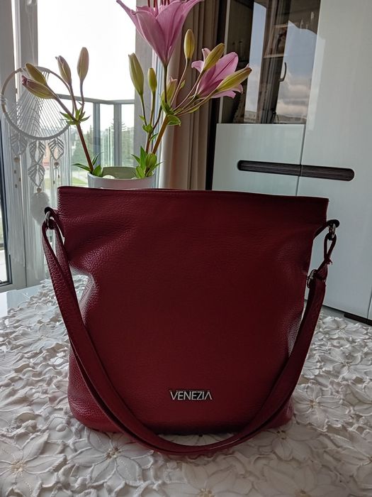 Czerwona torebka Venezia