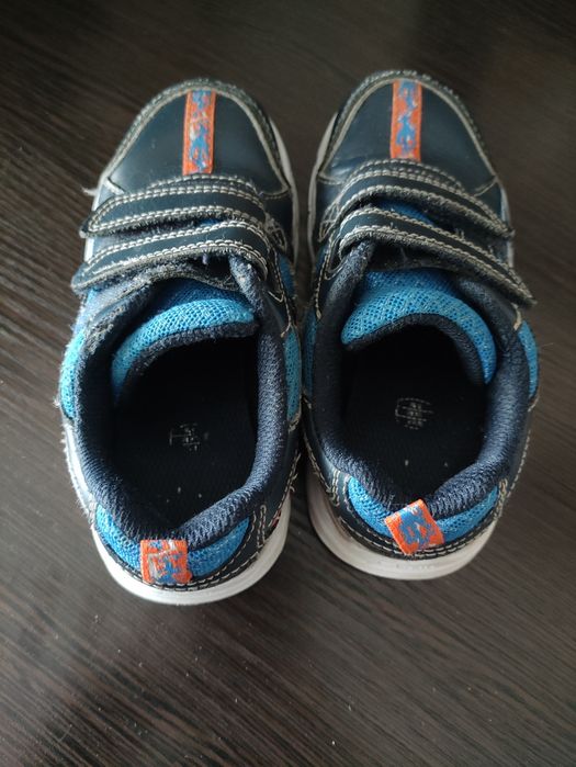 Дитячі Кросівки шкіряні Clarks Взуття