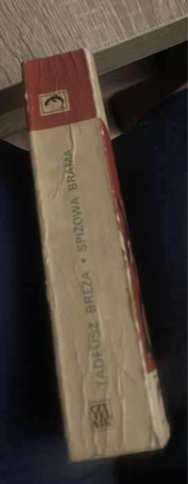 Książka pt,,Spiżowa brama” 1968 rok