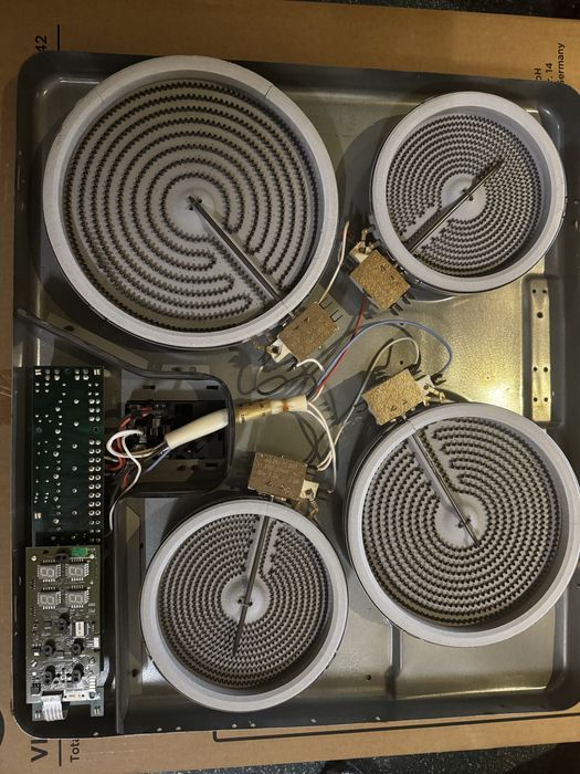 Płyta Gorenje ECT 600SC uszkodzona
