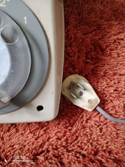 Telefone muito antigo. 20€ retirar na lameira Celorico de basto