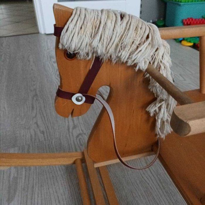 Drewniany duży koń konik na biegunach bujak siedzisko krzesełko