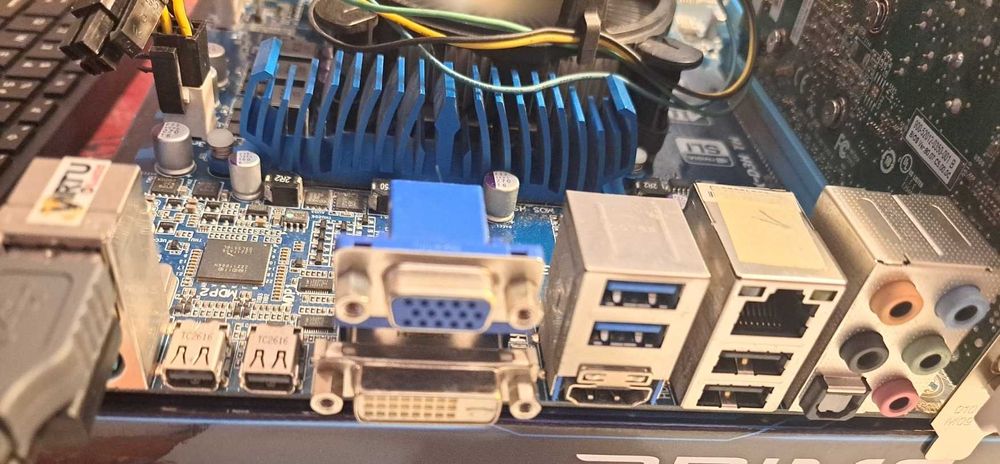 Płyta gł. Gigabyte GA-Z77M-D3H TH/IC I7-3770 3,4GHz/32GB +NvidiaQ 1GB