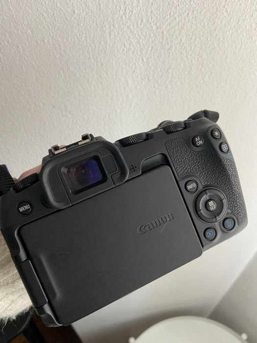 Canon EOS RP com lente 24-50mm