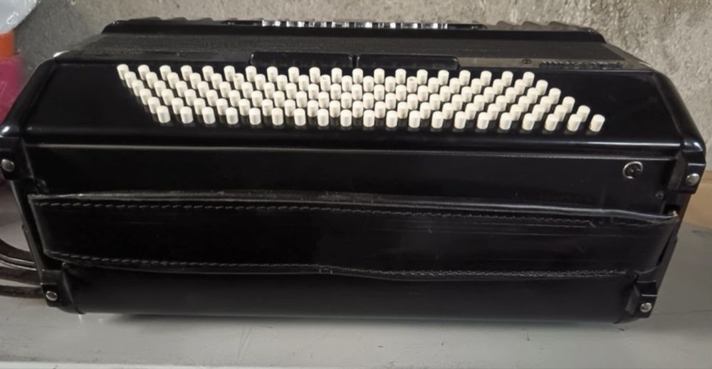 3* voz Acordeão de teclas italia Scandalli Mod 137 afinado + correias