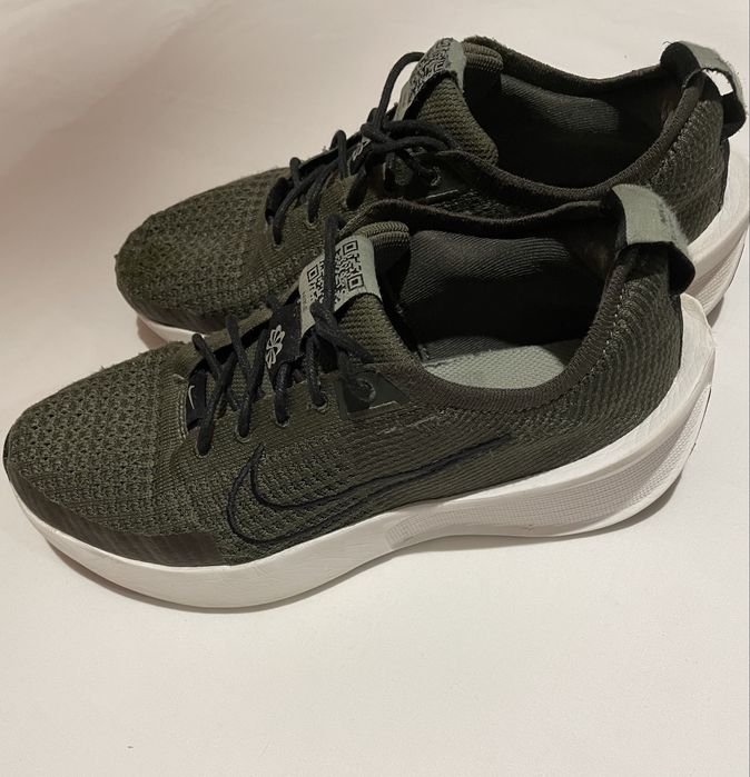 Кроссовки NIKE оригинал беговые хаки зеленые