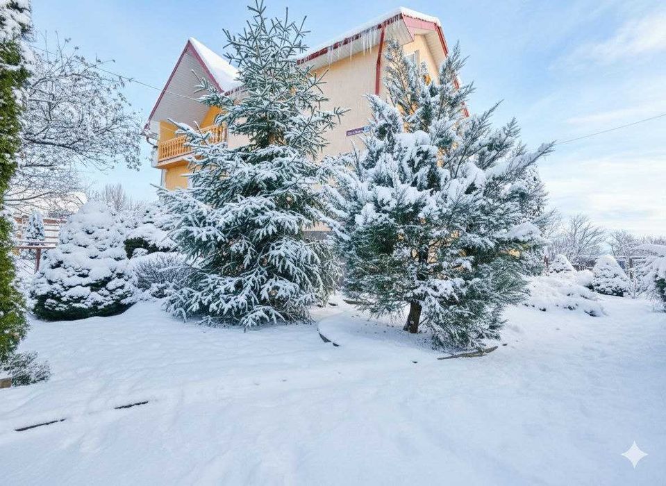 Продається добротний цегляний будинок на околиці м.Стрий...