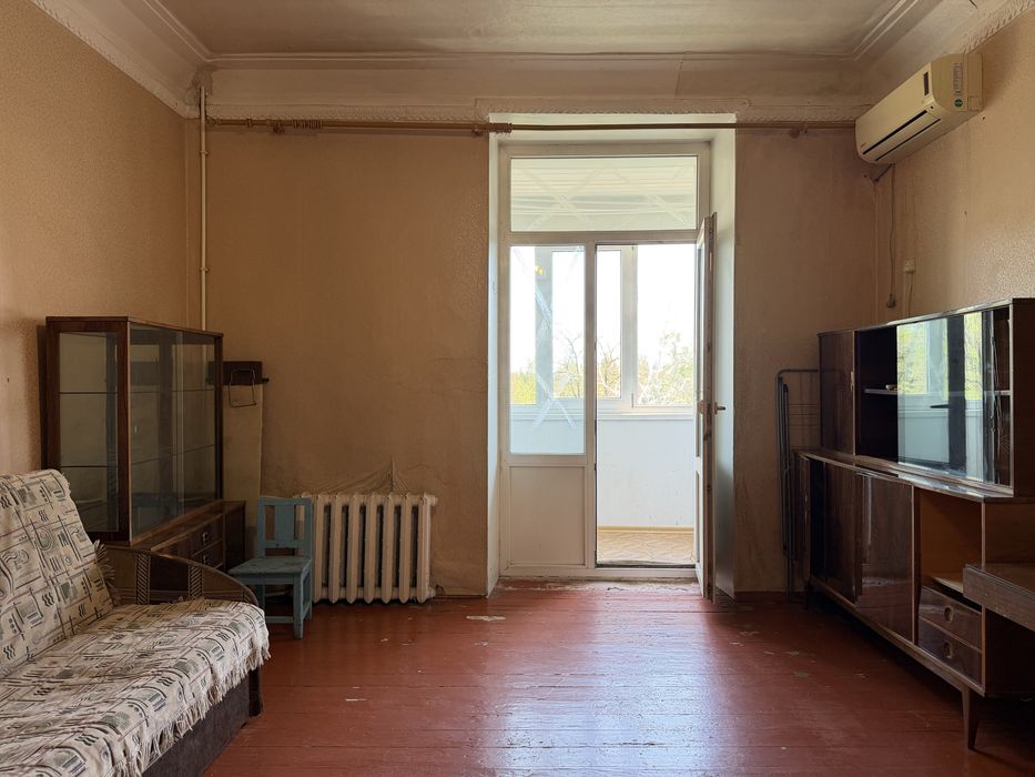 Продаж 2-кімнатної квартири вул. Вадима Гурова, 11