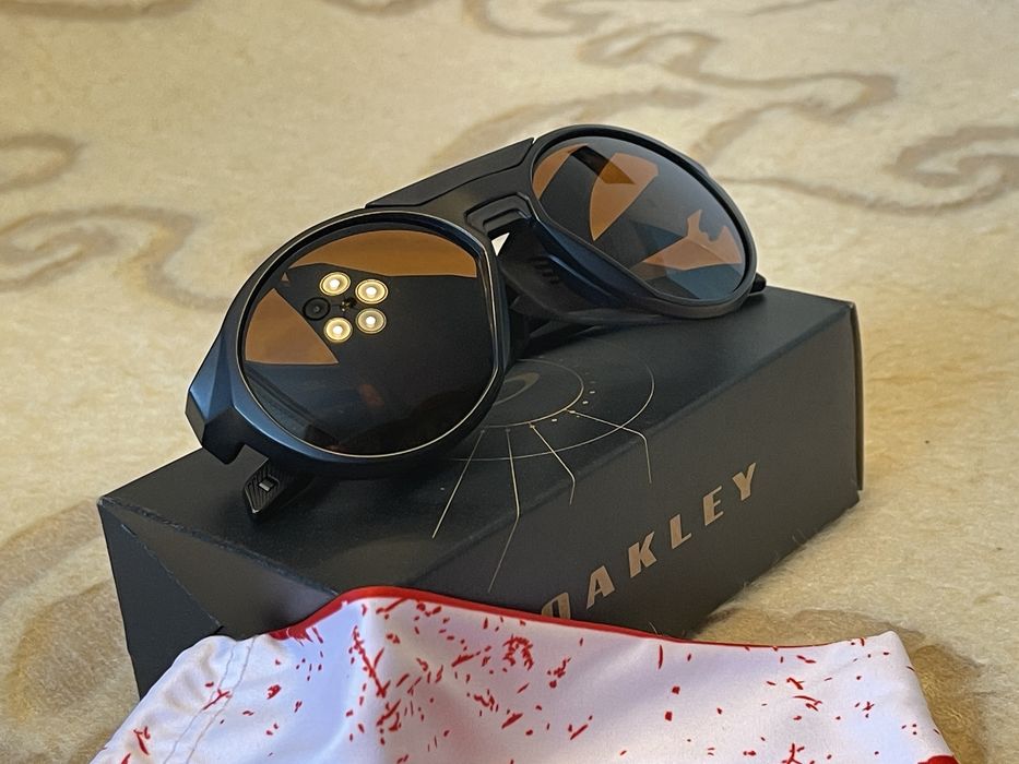 Okulary Oakley Clifden - wersja Custom