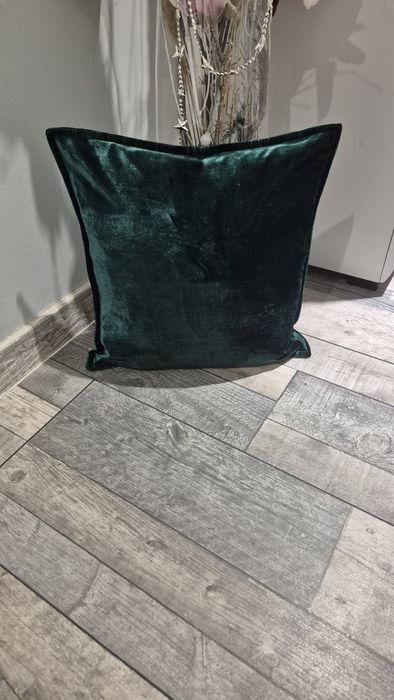 Poszewka 40x40 zieleń welur I czarny