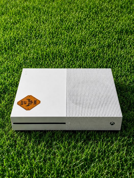 Продам Xbox One S 512GB