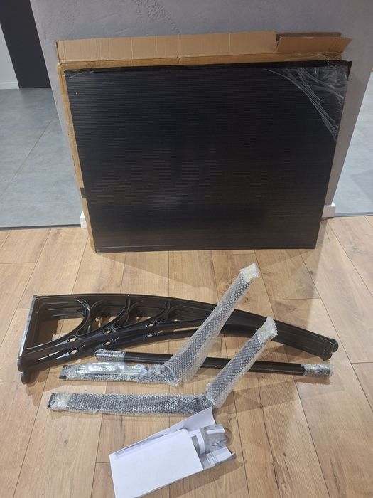 Garaż robota koszącego Arebos