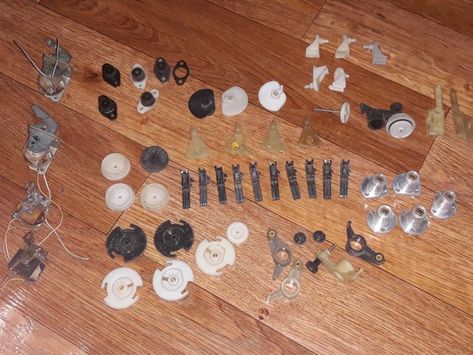 Комплектующие для магнитофона Маяк