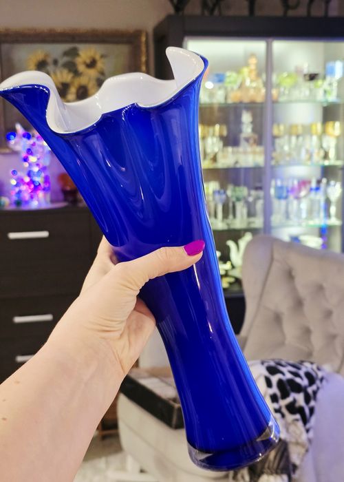 Wazon szklany kobaltowy Chusta falbanka Krosno? Prl?