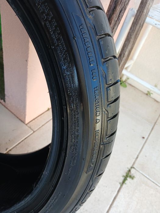 Pneus 245/40 R18 pouco usados