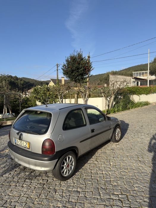 Opel Corsa B Sport (1998)- Motor Isuzu