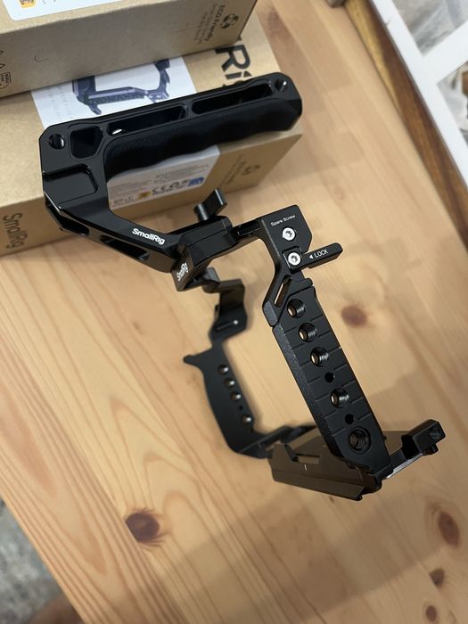 SmallRig Cage 4902 + SmallRig 3766  NANO Top Handle