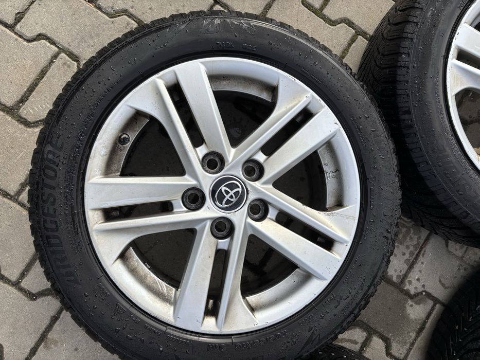 Kola toyota corolla 16”