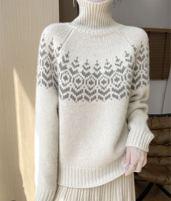 Светр жіночий під горло м’який в’язаный теплый