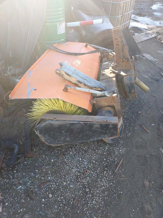 Holder mini Traktor_ciągnik sadowniczy_nośnik_pług_zamiatarka
