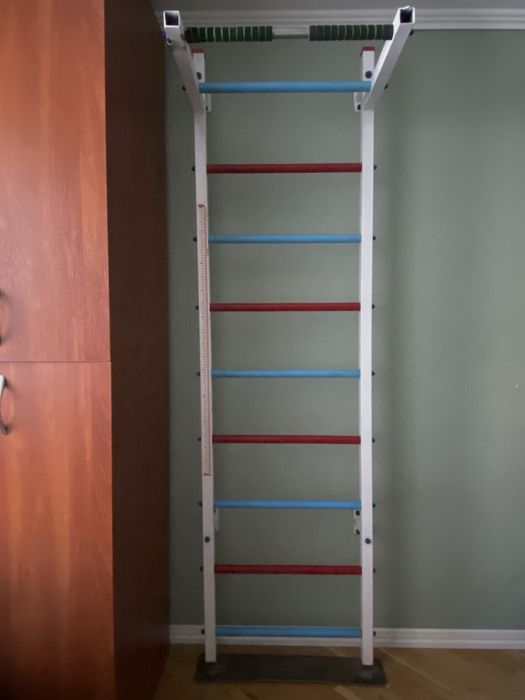 Шведская стенка, турник