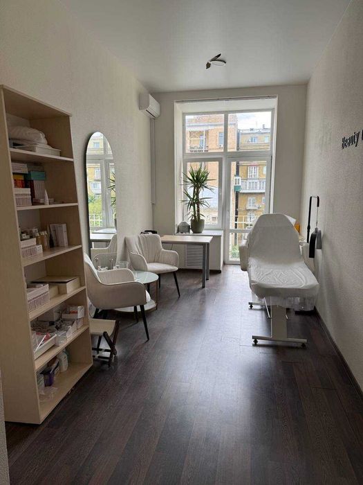 ОФІС, Шоу-рум, Б'юті-кабінет 20 м2 на Хрещатику! Європейська площа!