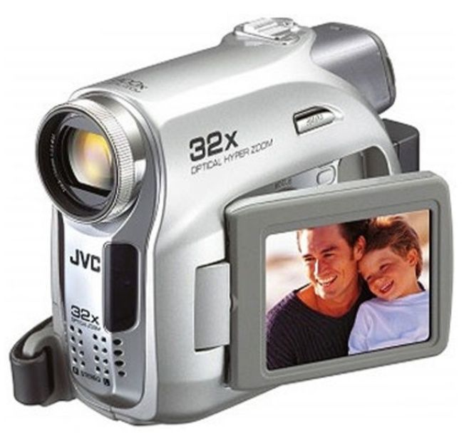 Видеокамера JVC GR-D320E