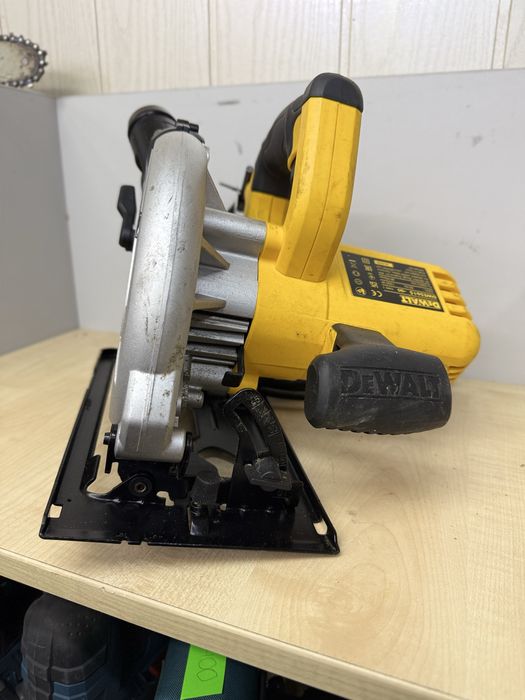 Dewalt DWE5615 piła tarczowa zaglebiarka  na kabel uzywana sprawna