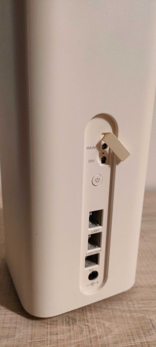 Router Huawei B818-263 z anteną LTE 4G MIMO