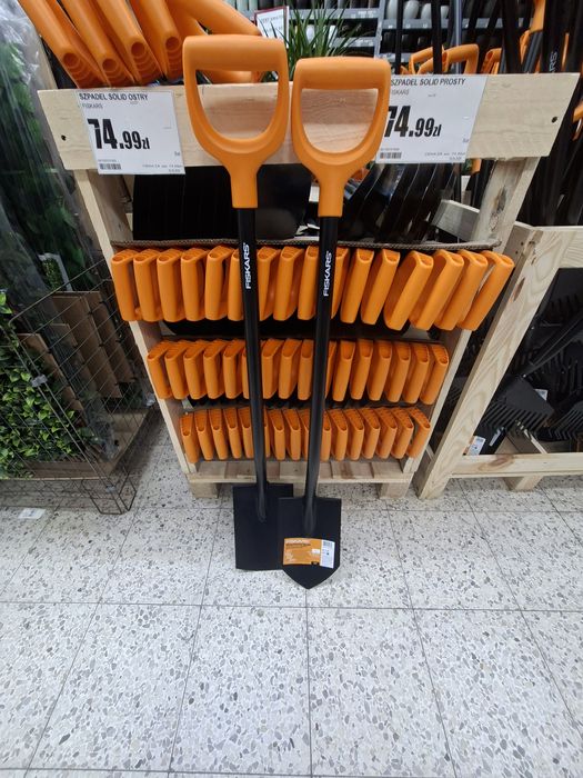 Szpadel fiskars solid