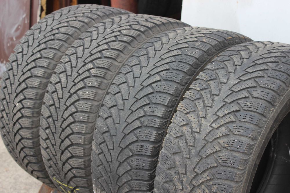 Шиповка= 265-65-R17 NOKIAN HAKKAPELITTA комплект зимняя резина GERMANY
