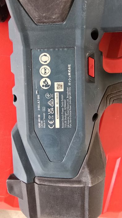 Osadzak Bosch GNB 38