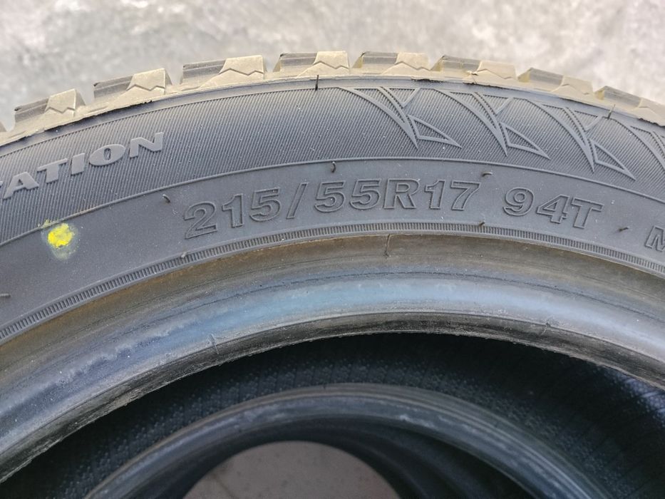 Резина зимова WestLake 215/55R17 майже нова, комплект