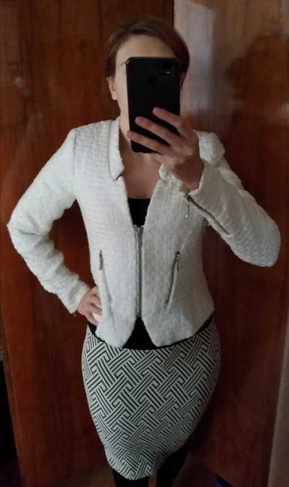 Biała kurteczka Cubus