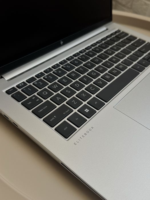 HP EliteBook G9 сенсорний екран та SIM 5G