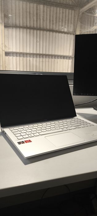 PC  ASUS vivobook 15