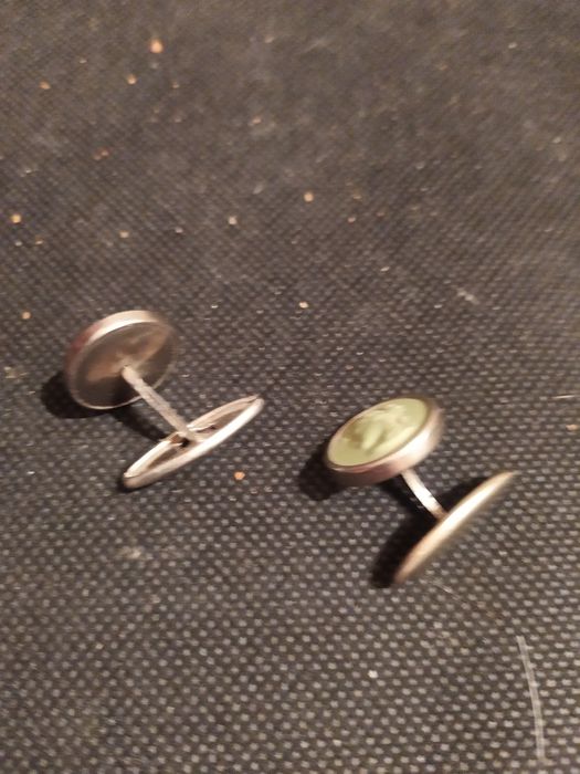 Мужские запонки.